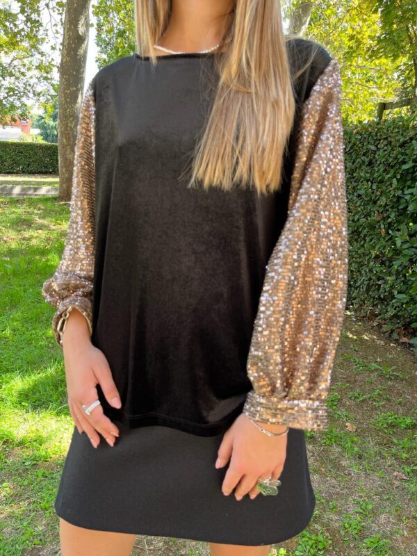 Victor Hugo - two-tone blouse in black velvet with caramel sequin sleeves - Image 3