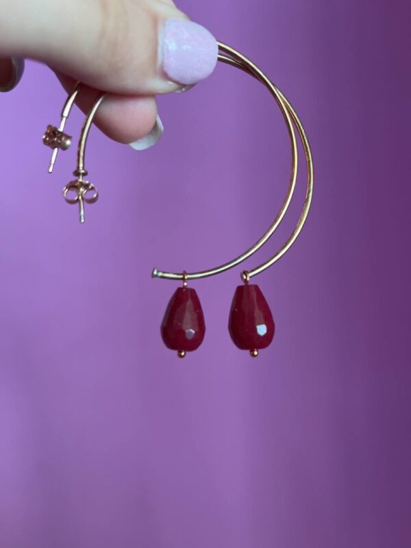 Earrings in circle and ruby jade