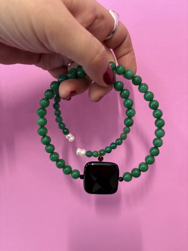 INCANTEVOLE -  Chocker flessibile in giada verde e onice - immagine 3