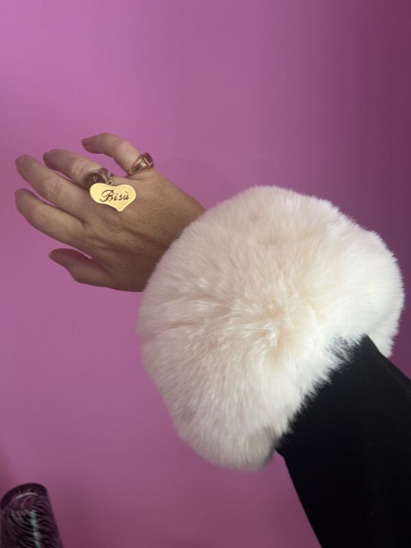 INDISPENSABILI - elasticated IVORY faux fur cuffs