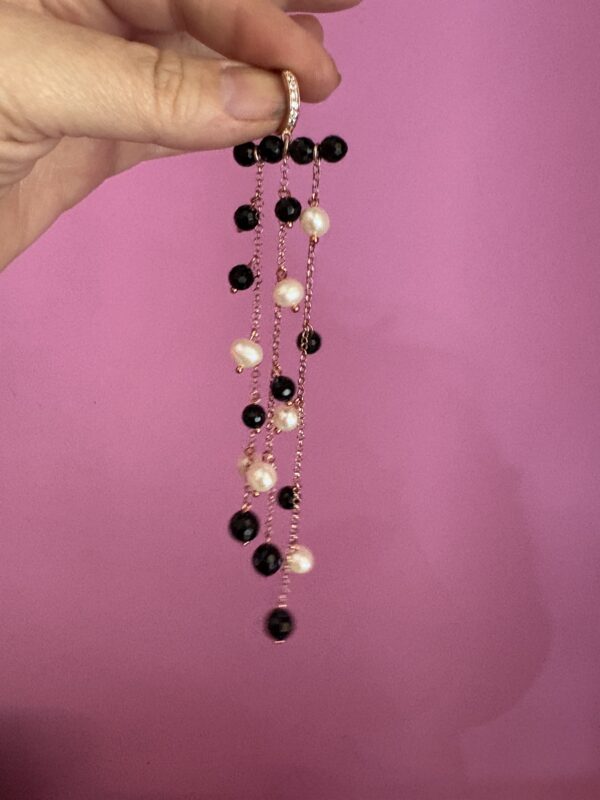 chandelier -Earrings rosé with onyx and cultured pearls - Image 2